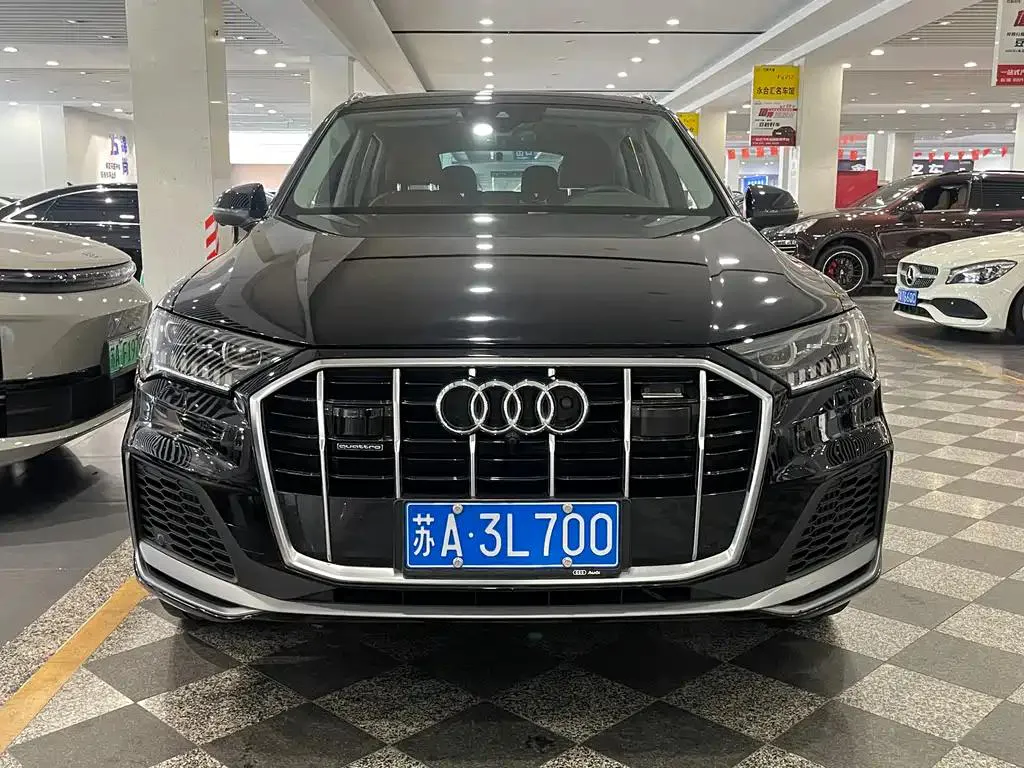 Audi Q7 Q7 2020 55 TFSI quattro S line sports model — Voir la photo 4