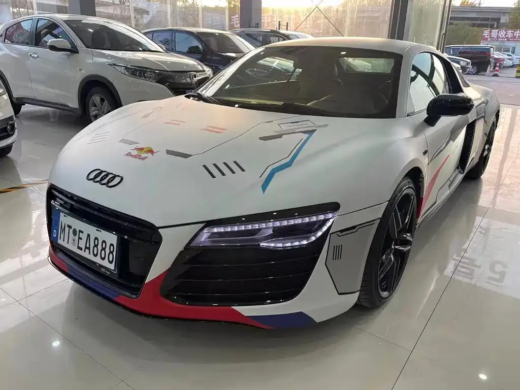 Audi Audi R8 — أبيض